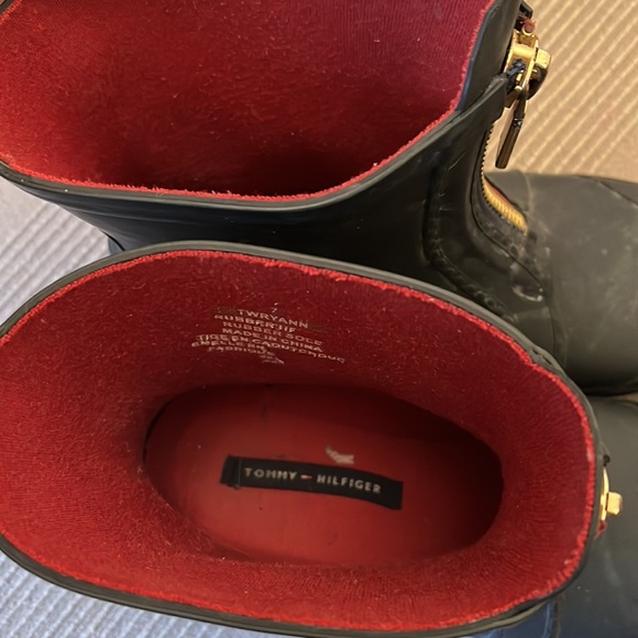 TOMMY HILFIGER Rain Booties - Picture 5 of 7